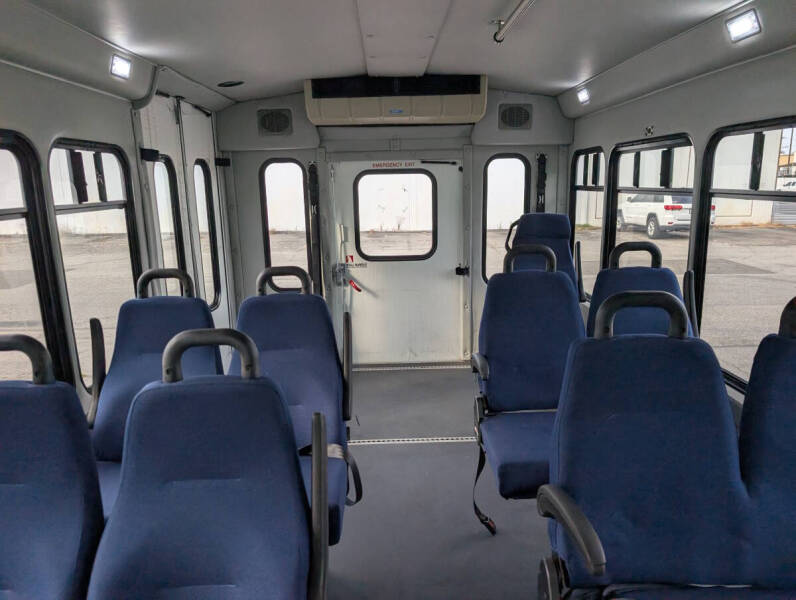 2013 Ford E-Series E-450 SD