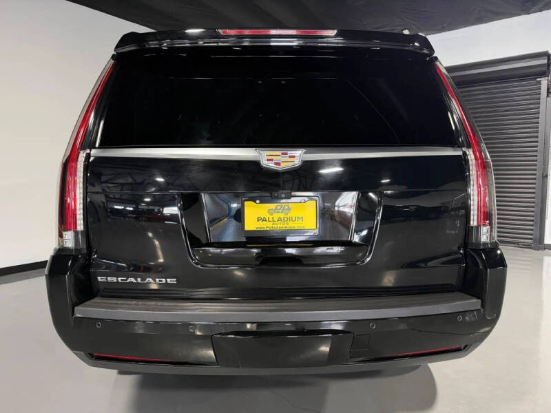 2017 Cadillac Escalade Platinum