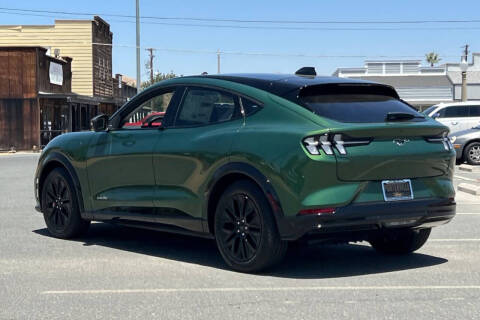 2025 Ford Mustang Mach-E Premium