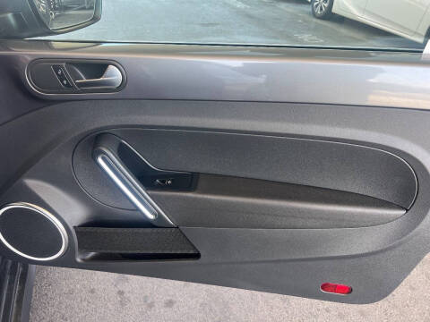 2012 Volkswagen Beetle 2.5L