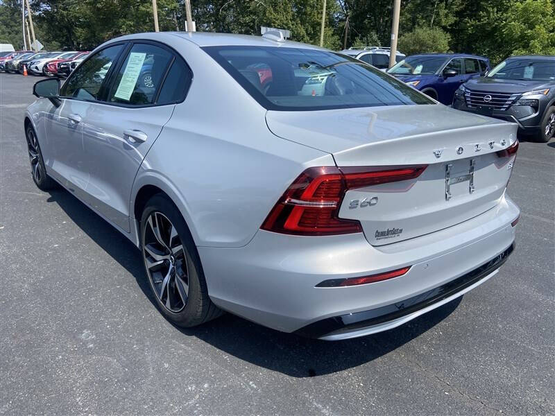 2025 Volvo S60 B5 Core