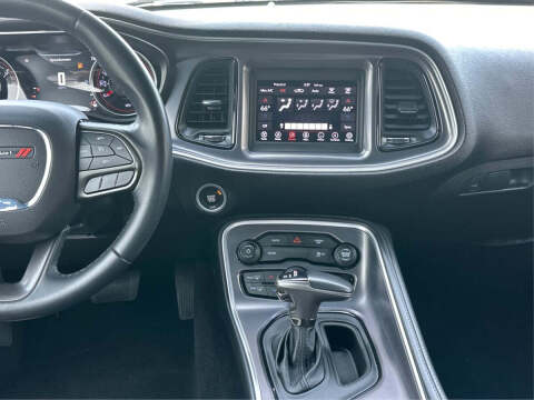 2020 Dodge Challenger SXT