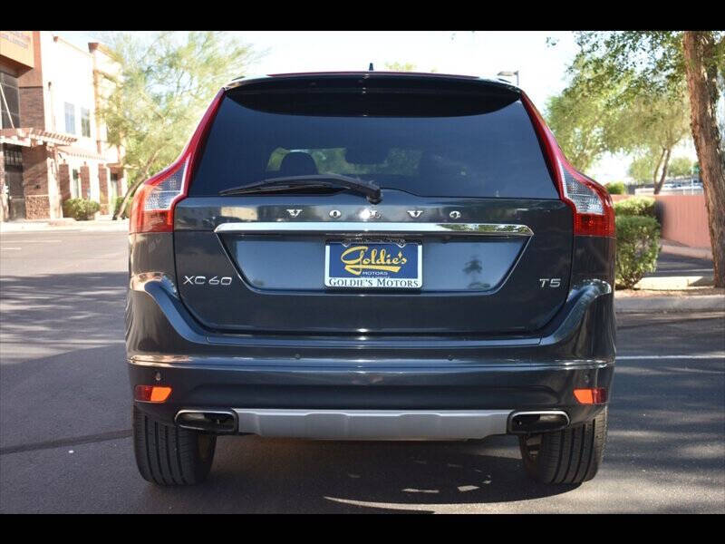 2016 Volvo XC60 T5 Drive-E Platinum