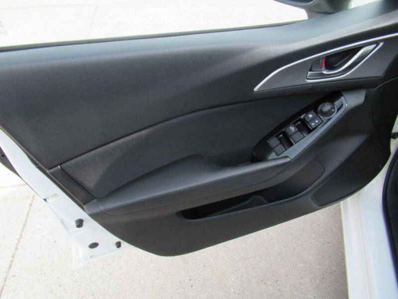 2017 Mazda MAZDA3 Sport