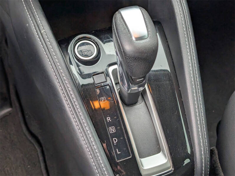 2019 Nissan Kicks SR