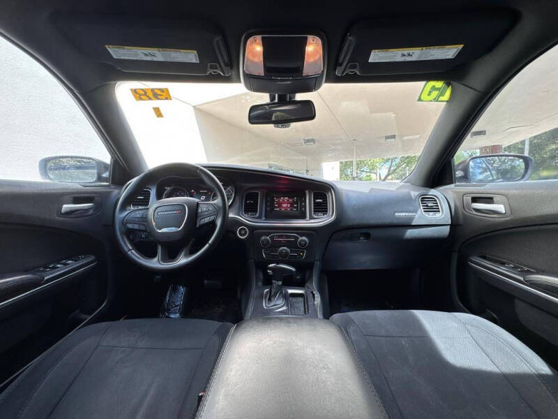 2015 Dodge Charger SE