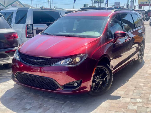 2018 Chrysler Pacifica Touring L