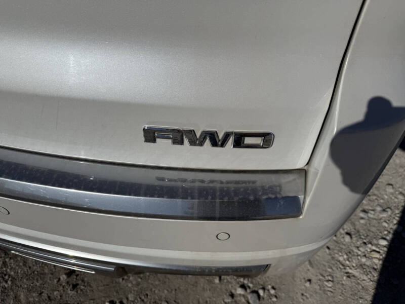 2016 GMC Acadia Denali