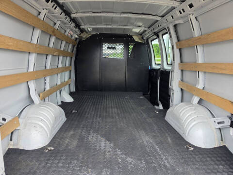 2024 Chevrolet Express 2500