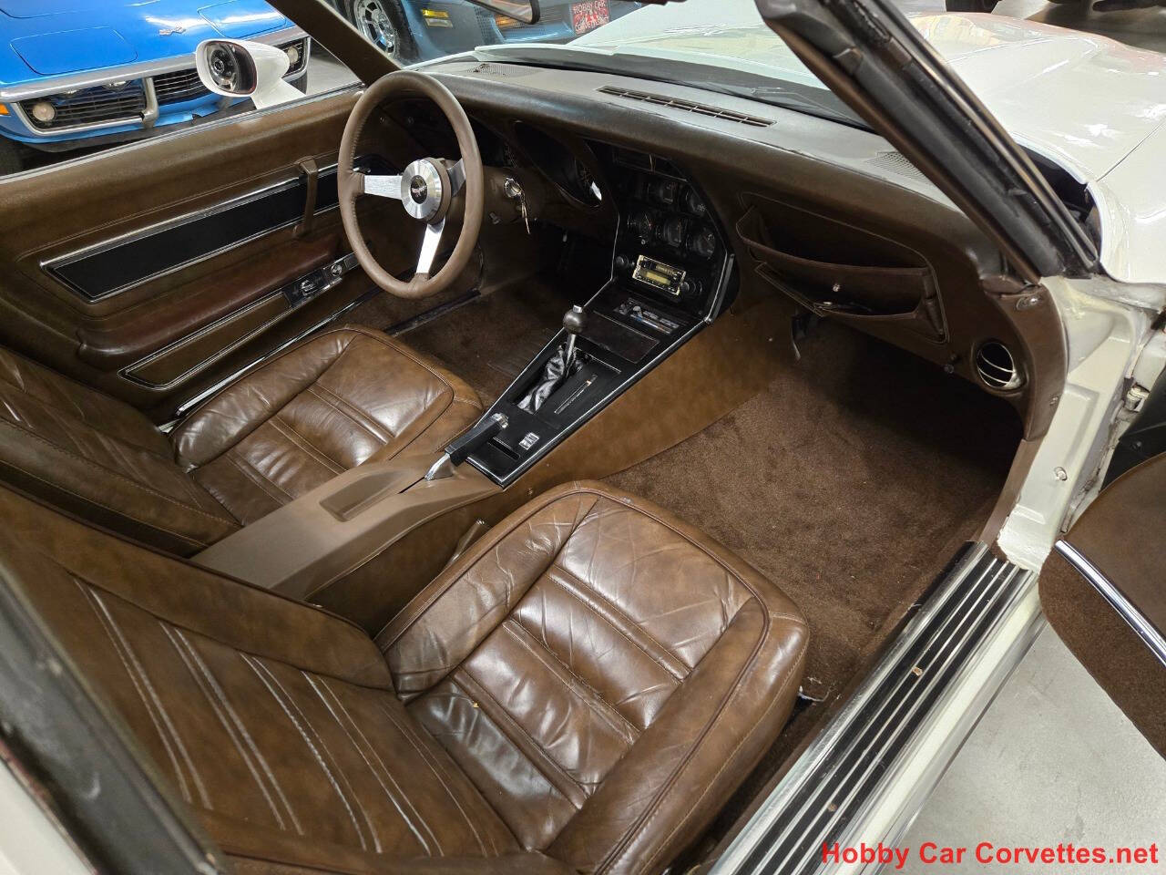 1977 Chevrolet Corvette 12