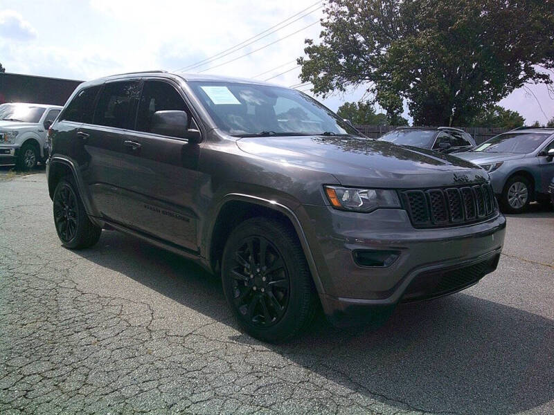 2020 Jeep Grand Cherokee Laredo
