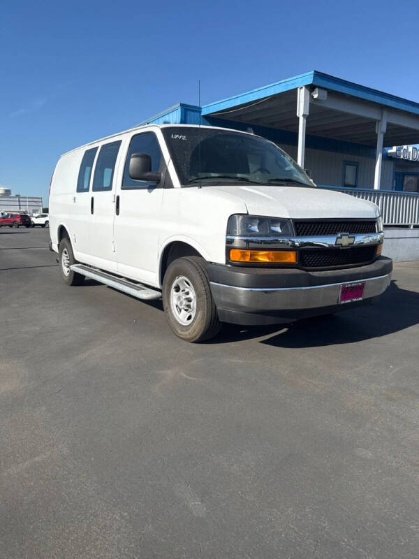 2024 Chevrolet Express 2500