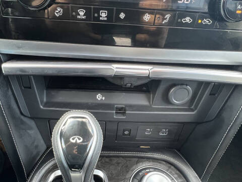 2024 Infiniti QX80 Luxe