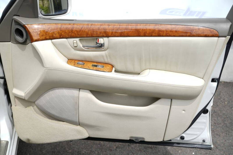 2005 Lexus LS 430