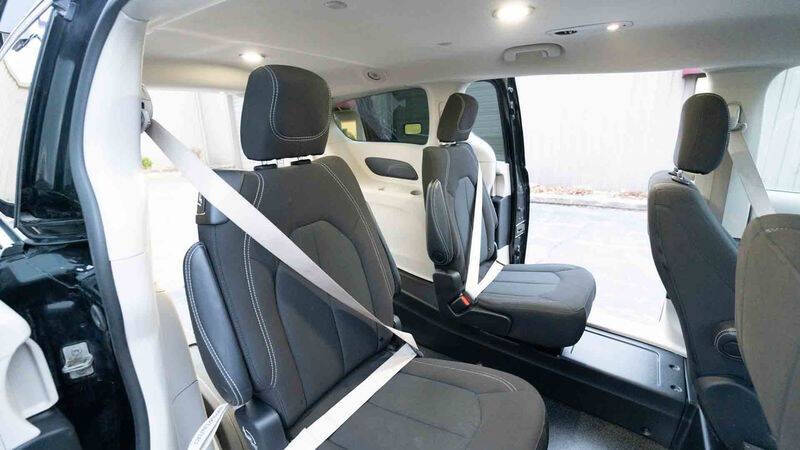 2022 Chrysler Voyager LX