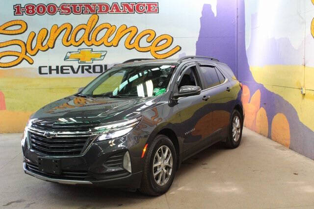 Used 2022 Chevrolet Equinox LT with VIN 2GNAXKEV1N6119696 for sale in Grand Ledge, MI
