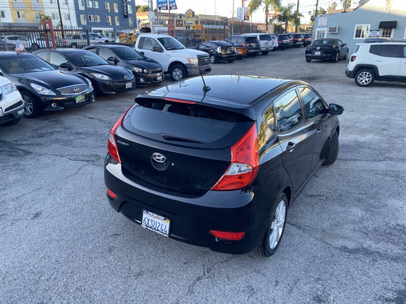 2013 Hyundai Accent SE