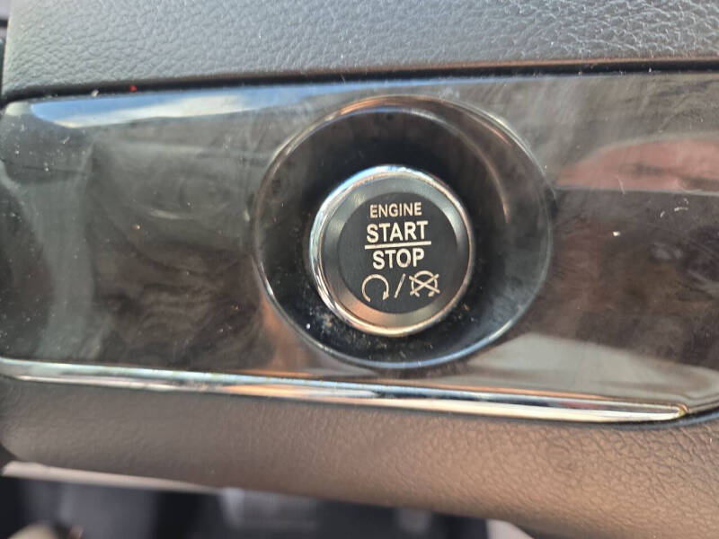 2014 Chrysler Town and Country Touring-L