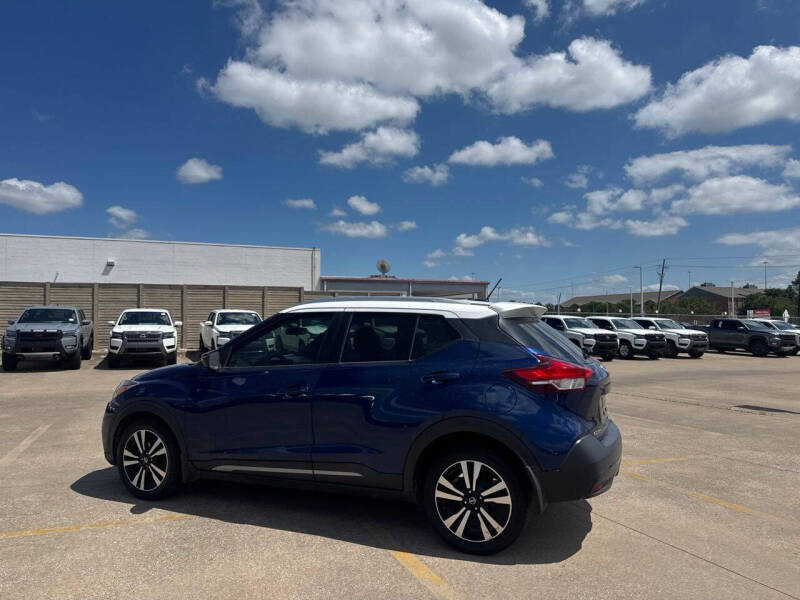 2019 Nissan Kicks SR