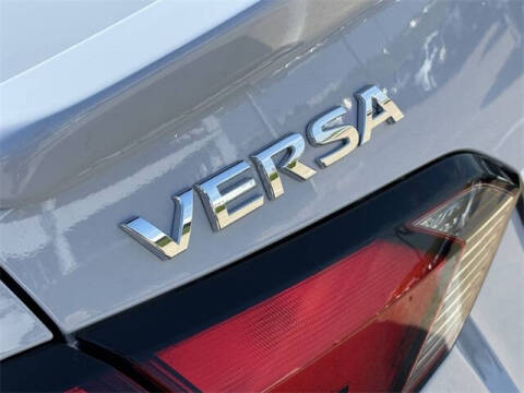 2025 Nissan Versa SR