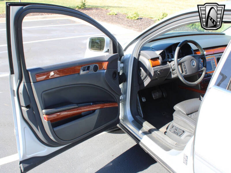 2006 Volkswagen Phaeton V8