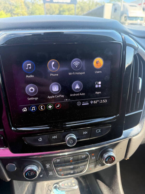 2020 Chevrolet Traverse LT Cloth