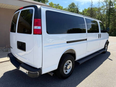 2025 Chevrolet Express LT 3500