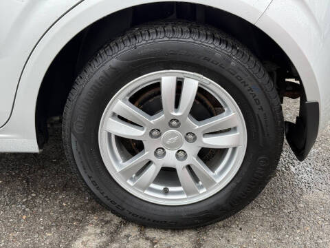 2013 Chevrolet Sonic LT Manual