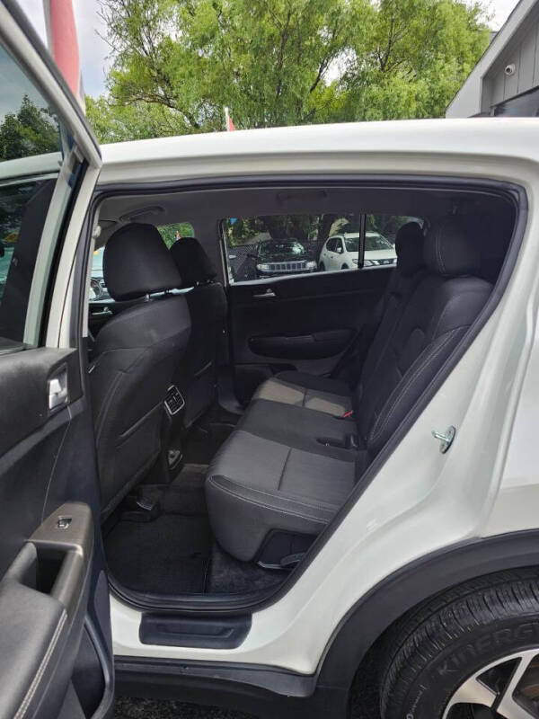 2022 Kia Sportage LX