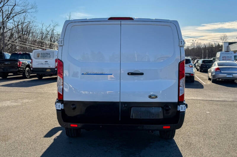 2024 Ford E-Transit 350