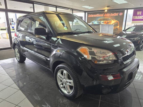 2010 Kia Soul +