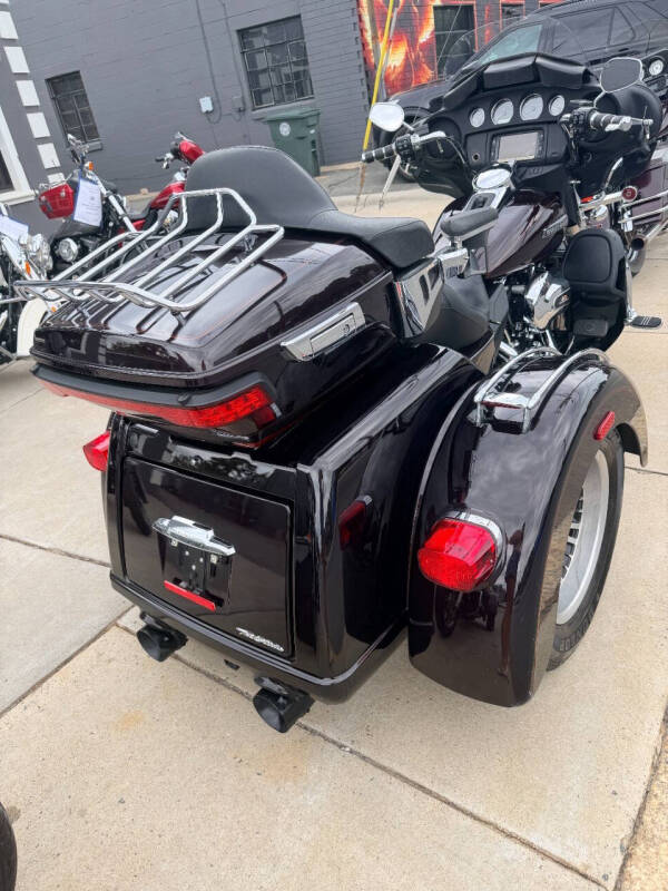 2014 Harley-Davidson Triglide FLHTCUTG