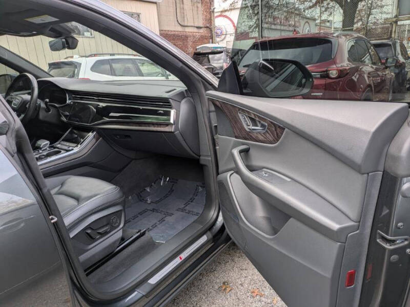 2021 Audi Q8 quattro Premium Plus 55 TFSI