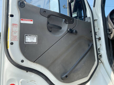 2007 Freightliner M2 106