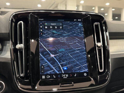 2025 Volvo XC40 B5 Core Bright Theme