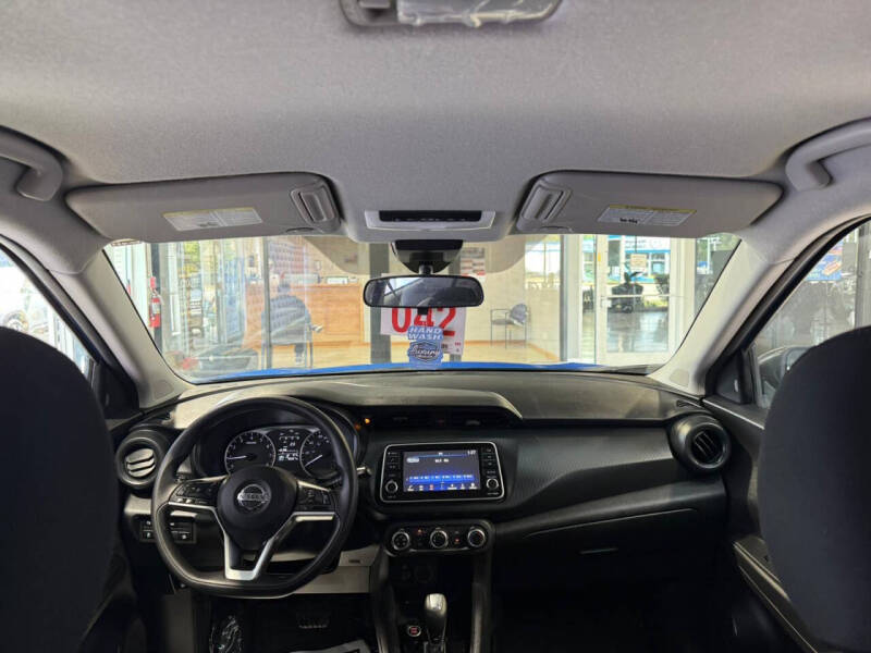 2021 Nissan Kicks S