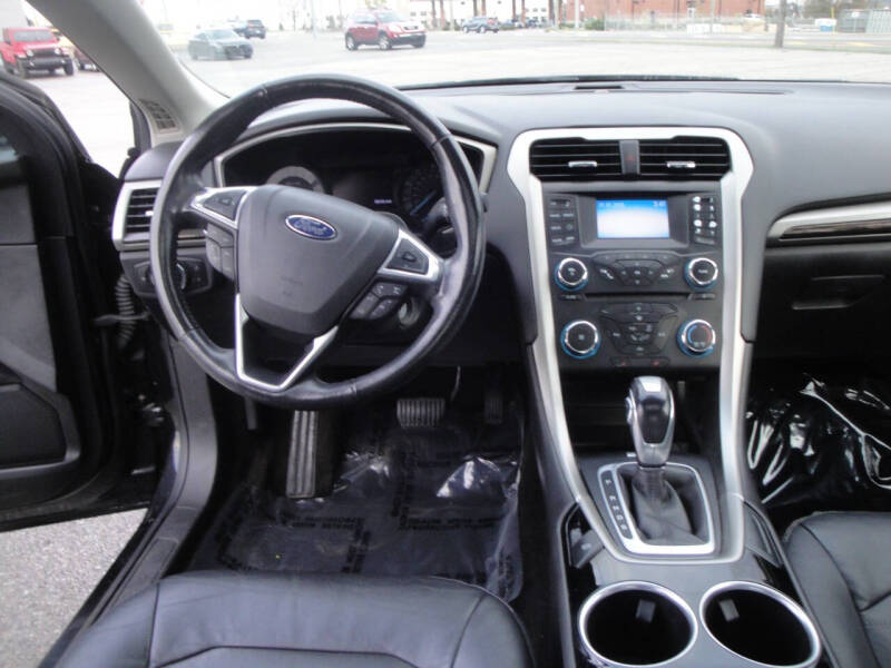 2013 Ford Fusion SE