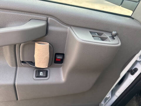 2025 Chevrolet Express 2500