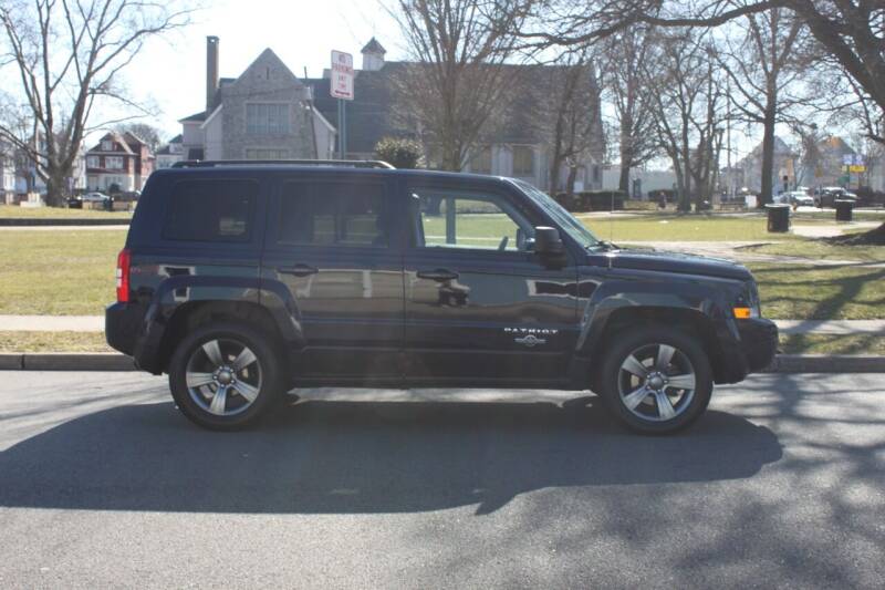 2014 Jeep Patriot for sale at Lexington Auto Club in Clifton NJ