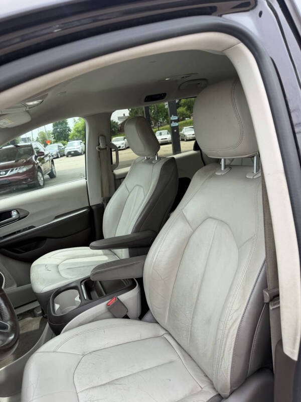 2017 Chrysler Pacifica Touring Plus