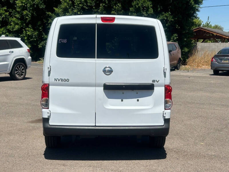 2016 Nissan NV200