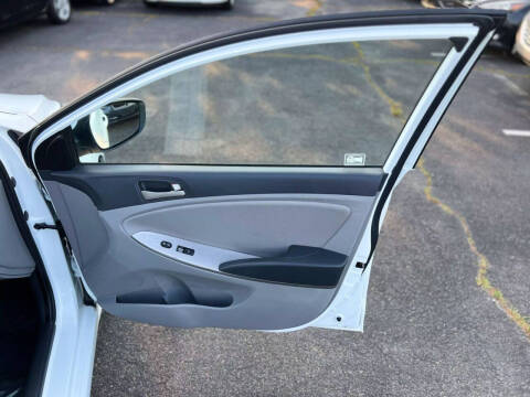 2015 Hyundai Accent GLS