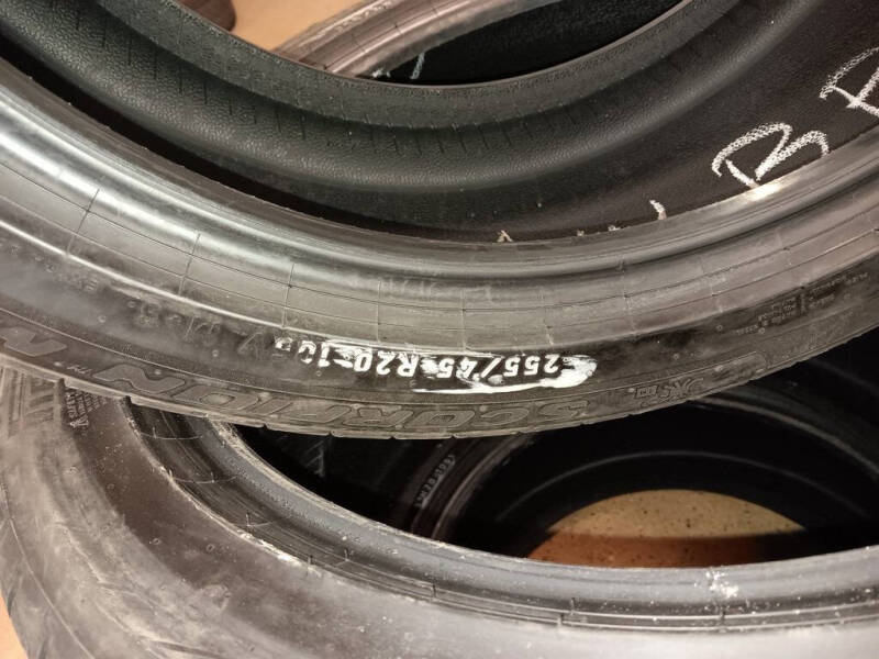255/45R20 Pirelli Scorpion MS