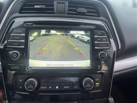 2017 Nissan Maxima 3.5 SR