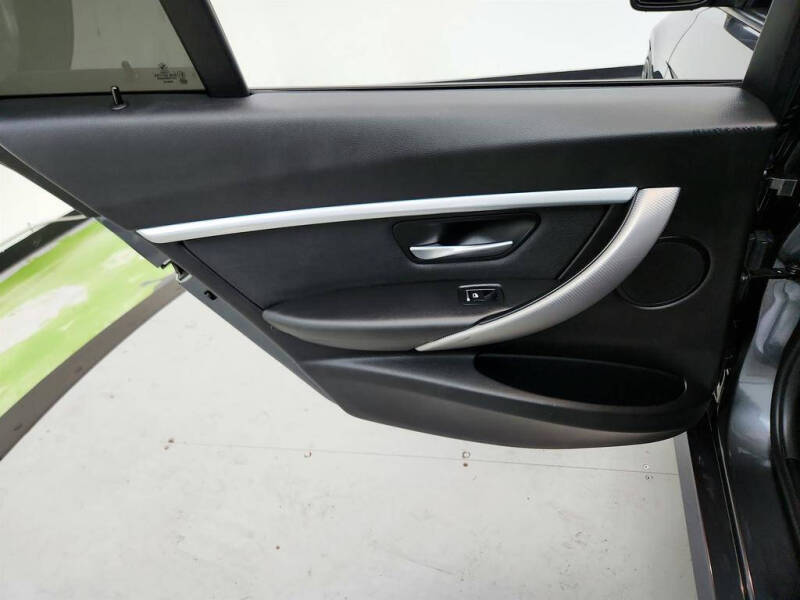 2018 BMW 3 Series 330i