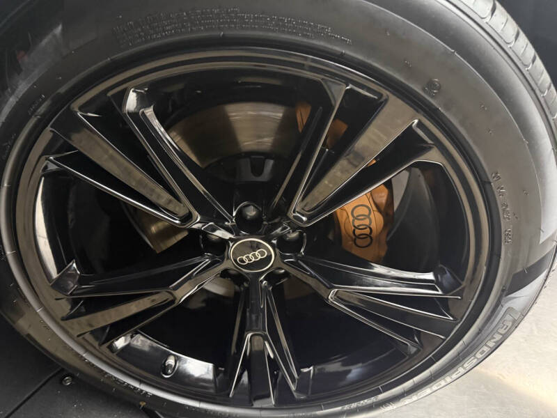 2023 Audi Q8 quattro Premium 55 TFSI