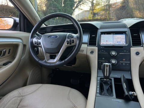 2016 Ford Taurus SEL