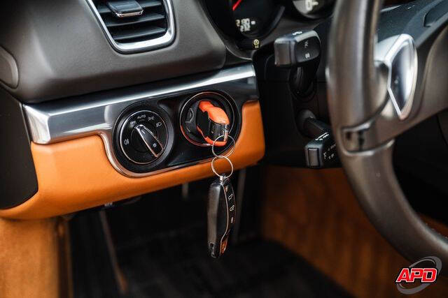 2014 Porsche Cayman