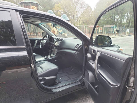 2013 Toyota Highlander SE