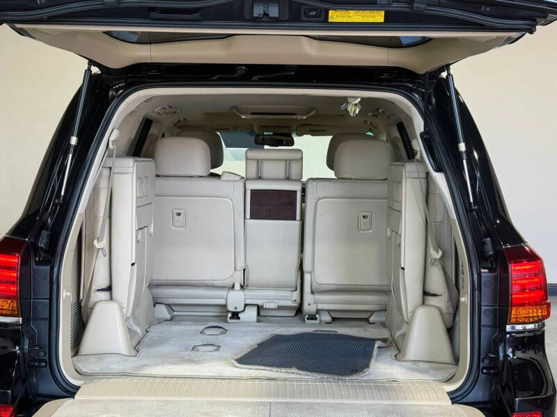 2011 Lexus LX 570